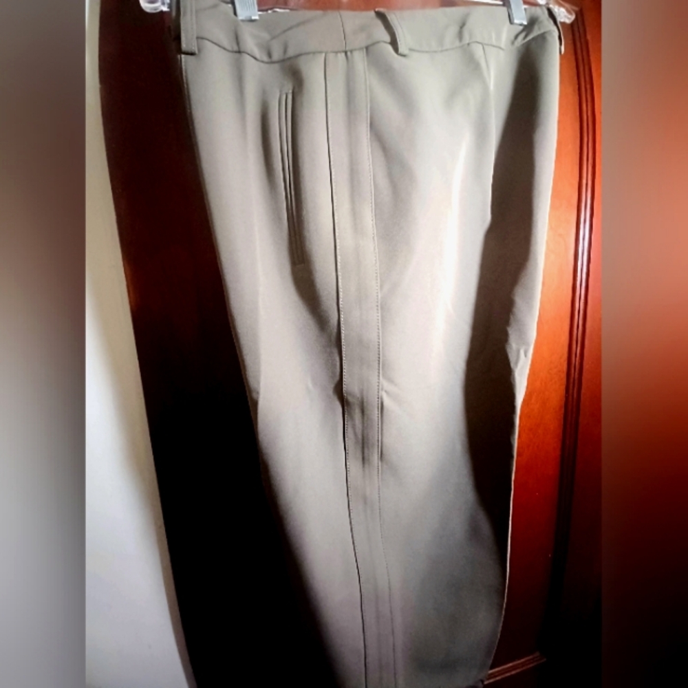 G BY GIULIANA OLIVE ANKLE DRESS PANTS-(NWOT) - Picture 4 of 4